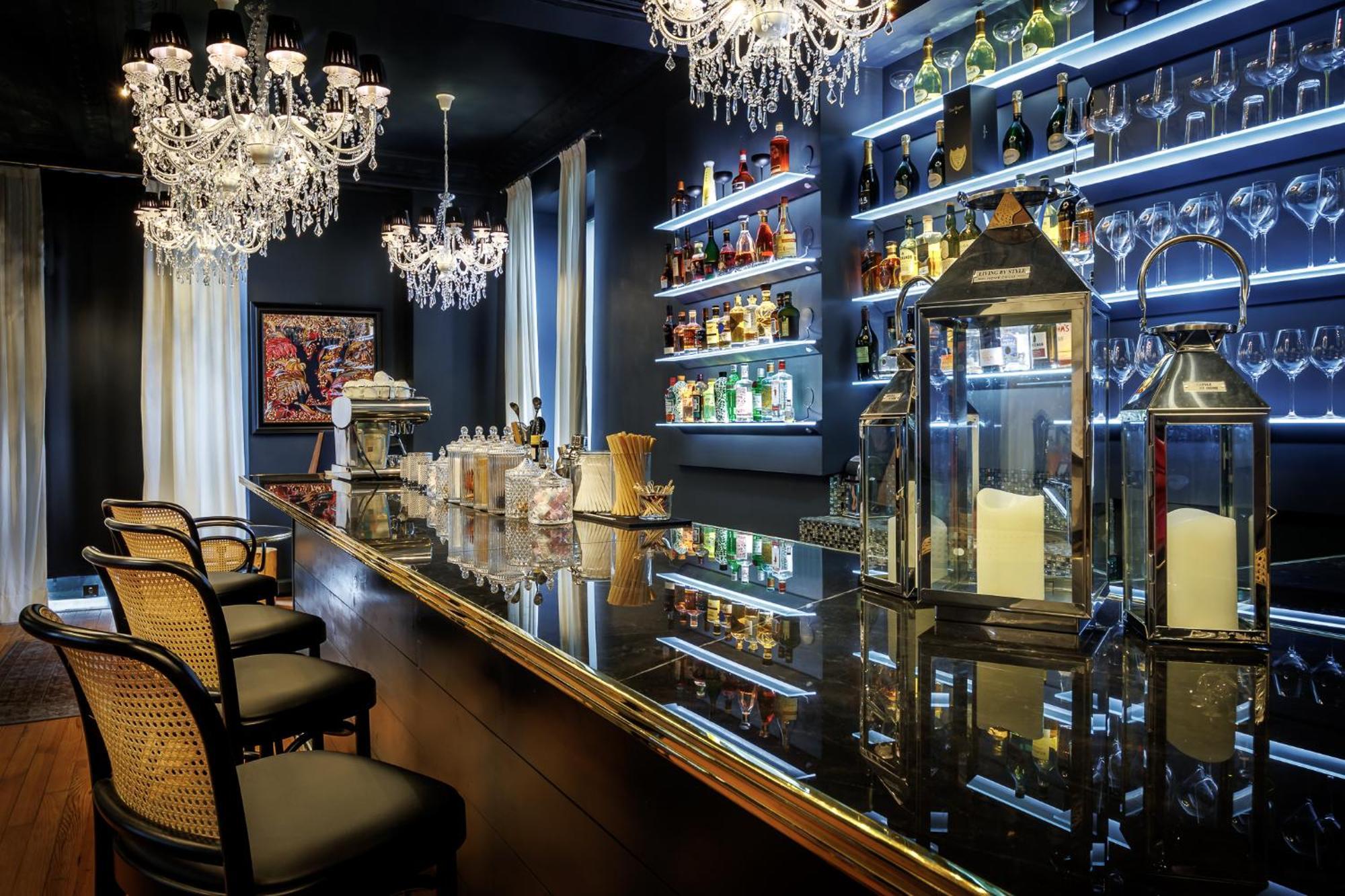 Belfry & Spa By Ligne St Barth لورد المظهر الخارجي الصورة The bar at the 21 Club
