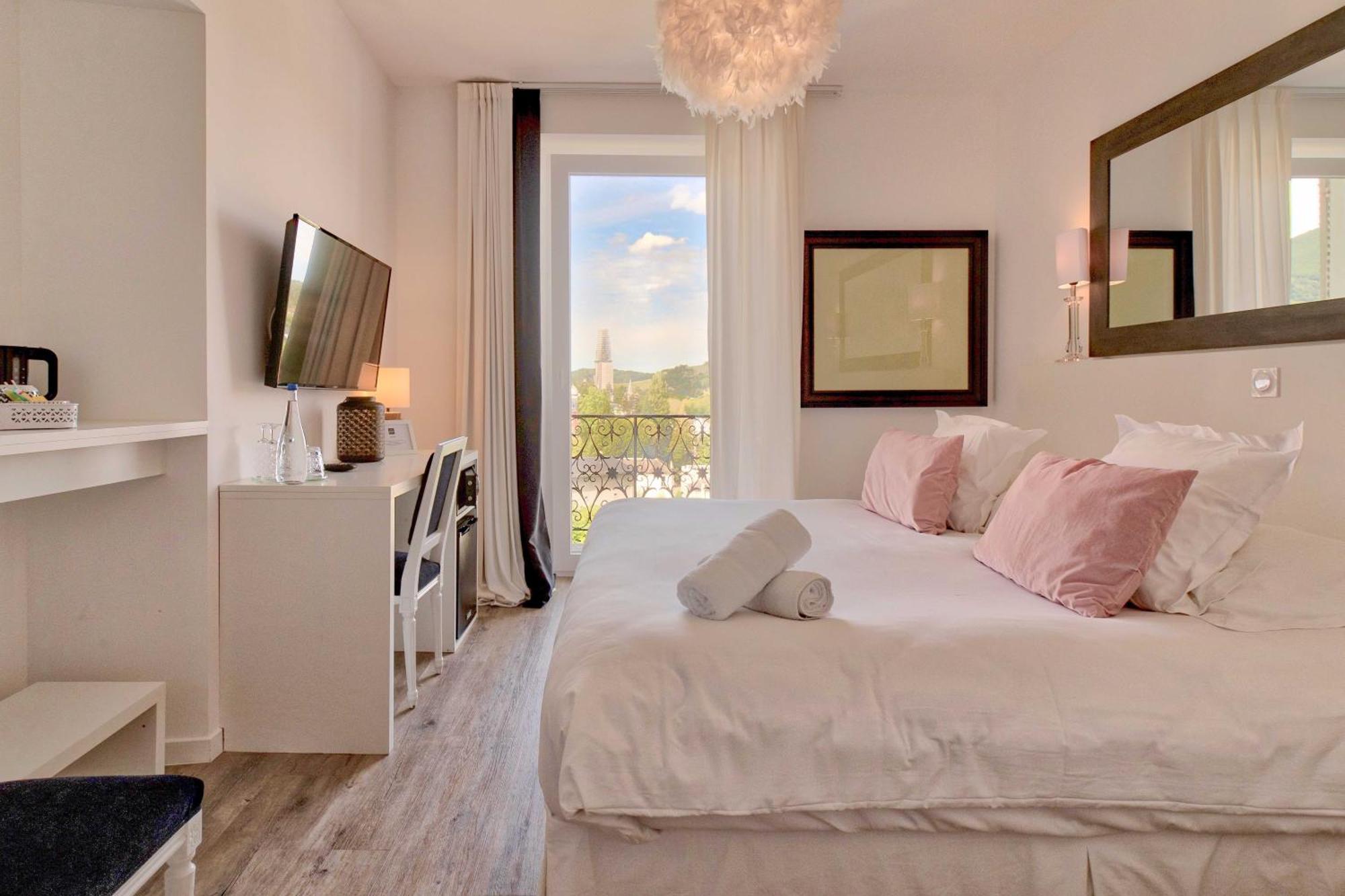 Belfry & Spa By Ligne St Barth لورد المظهر الخارجي الصورة A room at the hotel